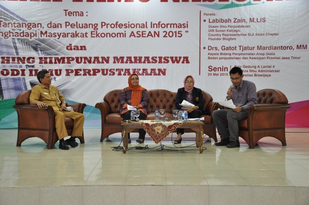 Gatot Tjatur, Labibah Zain, Ratih Nur Pratiwi, dan M. Rosyihan Hendrawan