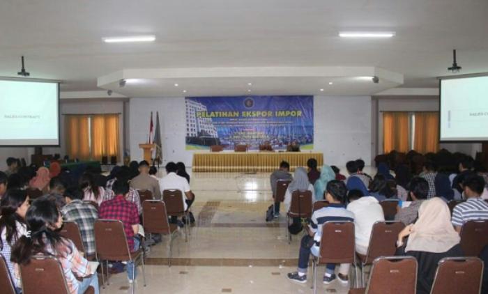 Minat Bisnis Internasional Gelar Pelatihan Ekspor Impor