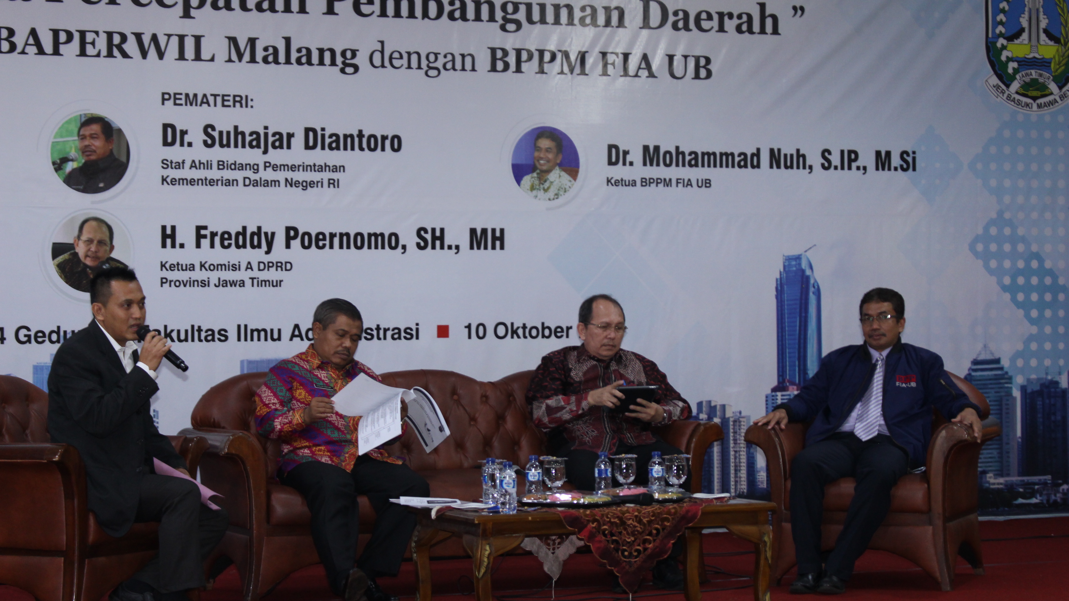 (Ki-ka) Moderator Romy Hermawan, Suhajar Diantoro, Freddy Poernomo, Mohammad Nuh
